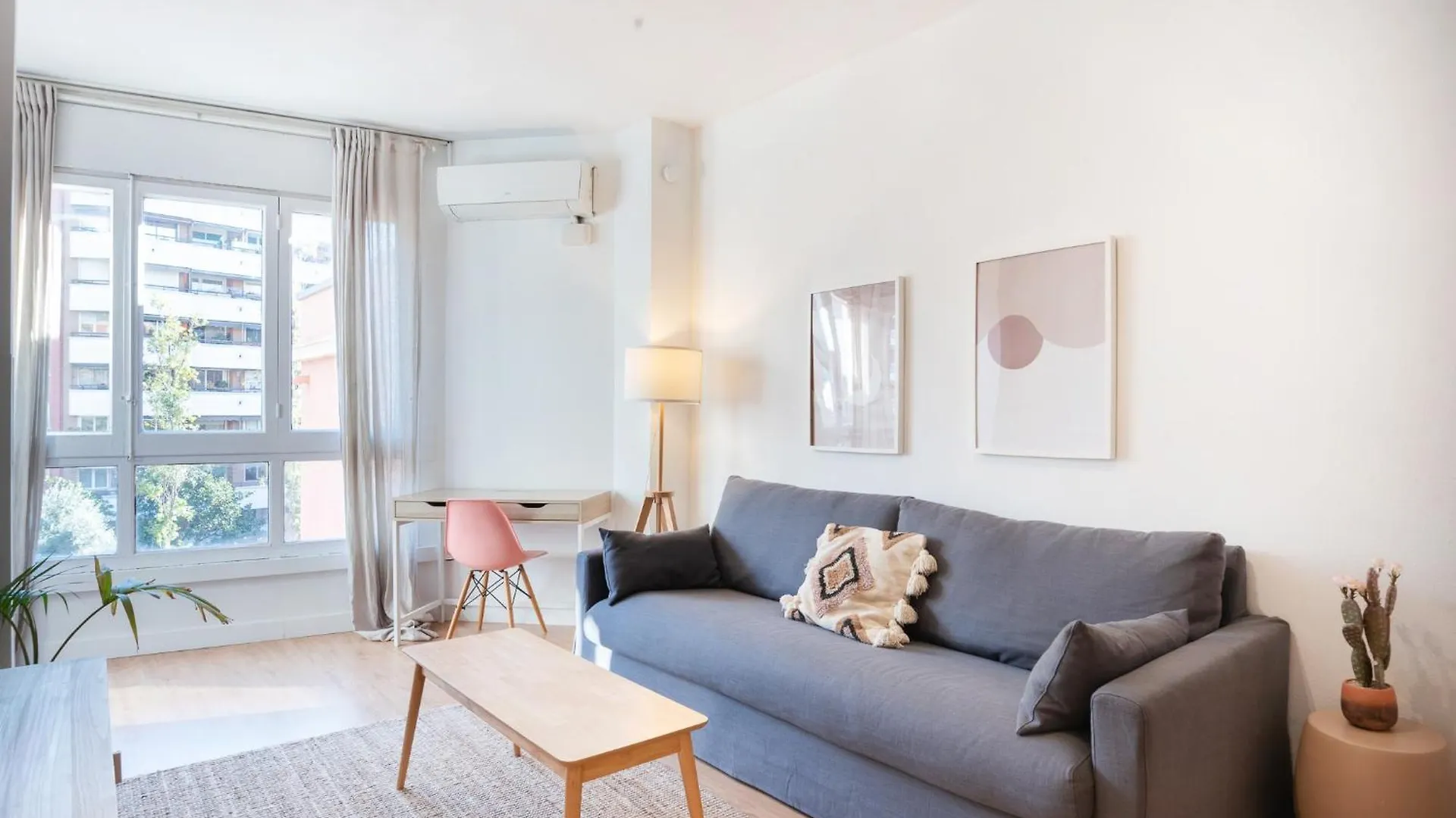 Comfortable Apt For Groups Next To Sagrada Familia Βαρκελώνη Ισπανία