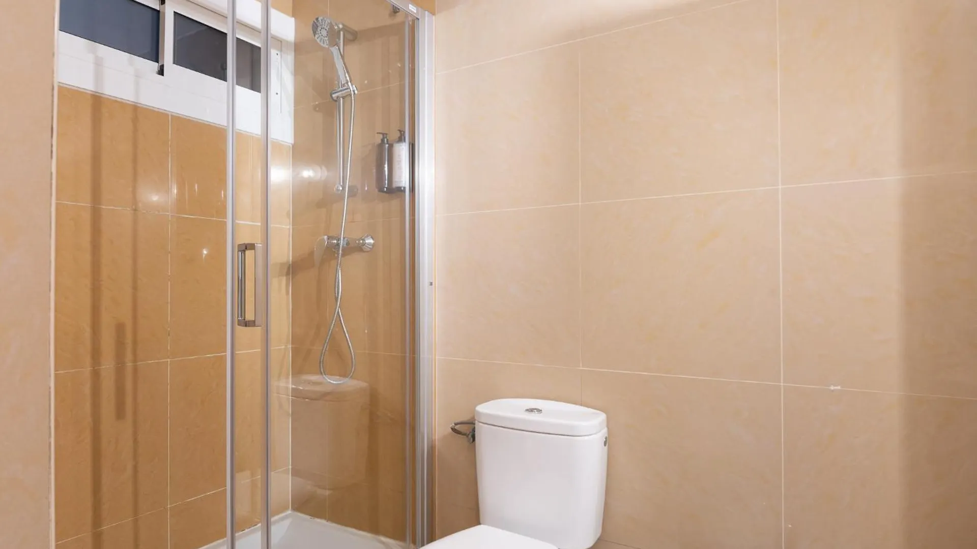 Διαμέρισμα Comfortable Apt For Groups Next To Sagrada Familia Βαρκελώνη