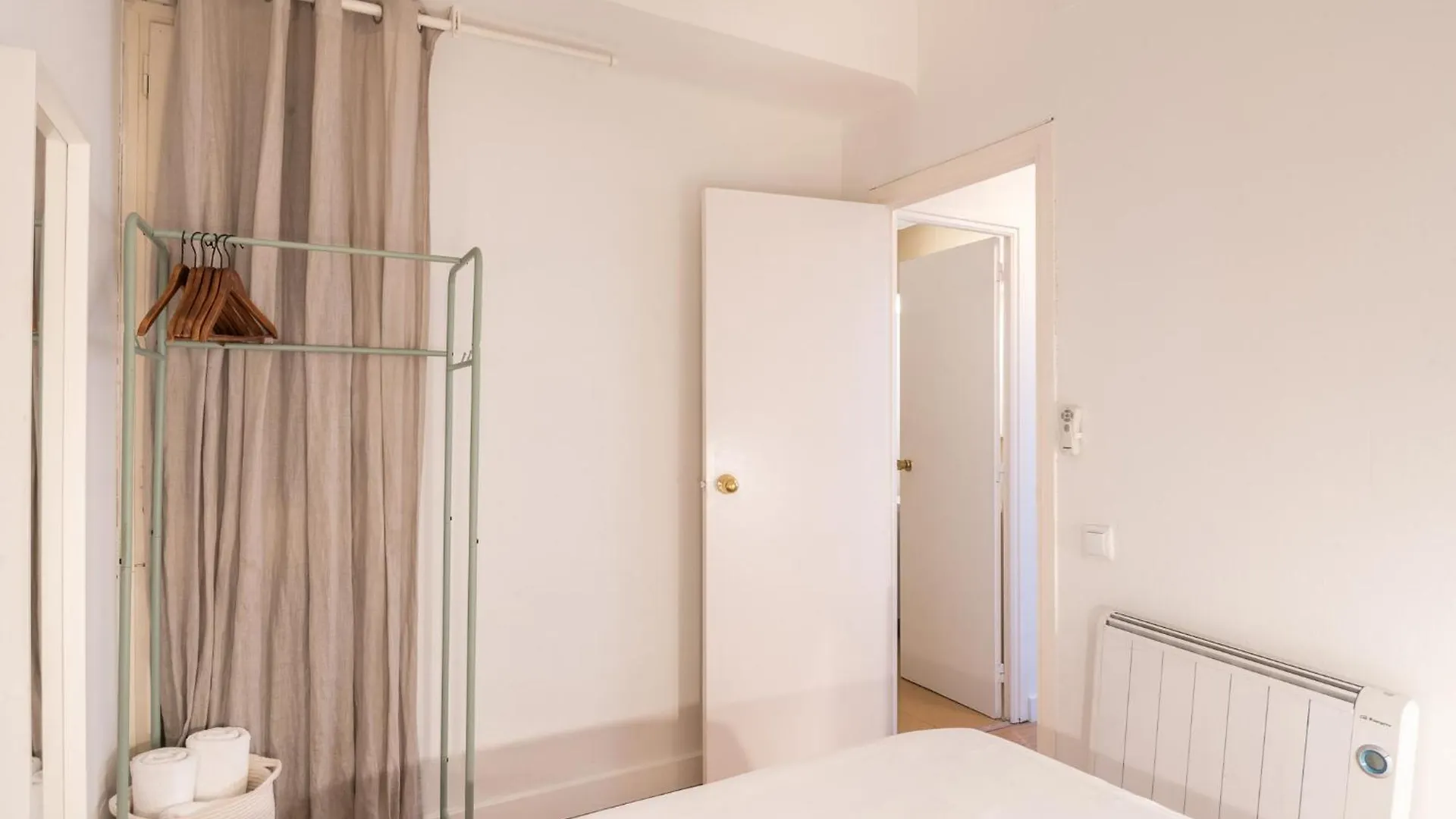 Comfortable Apt For Groups Next To Sagrada Familia Barcelona 0*,